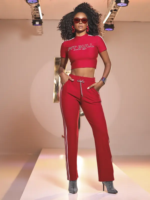 Cropped Fashion e Estiloso com Estampa em Relevo Pit Bull Jeans