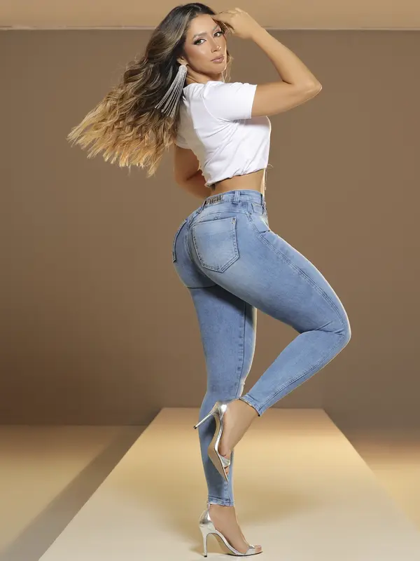 Calça Skinny Hot Pants Cintura Alta com Logomania Pit Bull Jeans