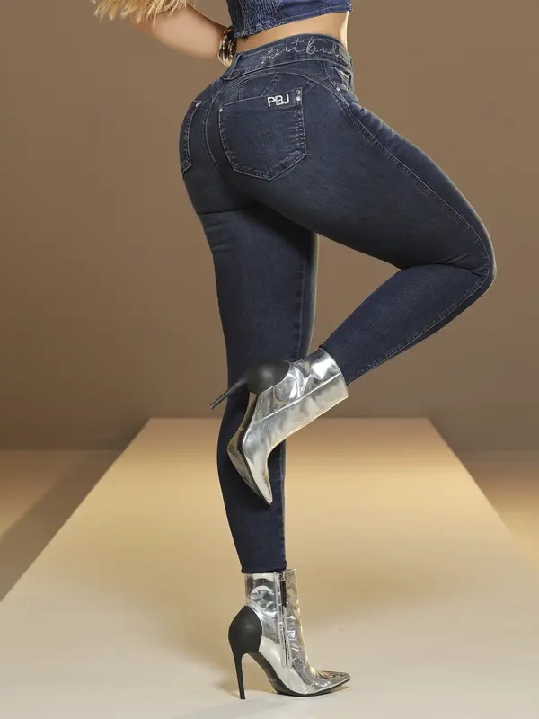 Calça Skinny Modeladora e Refinada com Bordado Manual Pit Bull Jeans