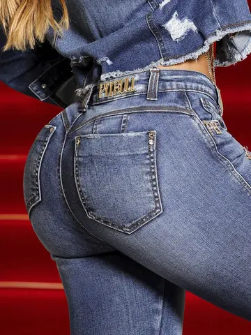 Calça Boyfriend Pit Bull Jeans Luxo Sofisticada com Estilo Destroyed e Correntes