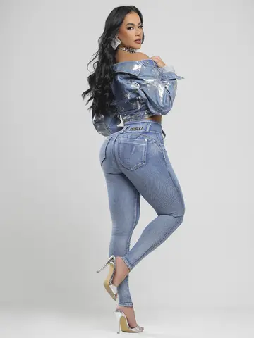 Calça Skinny Cós Largo Clara com Efeito Empina Bumbum Pit Bull Jeans
