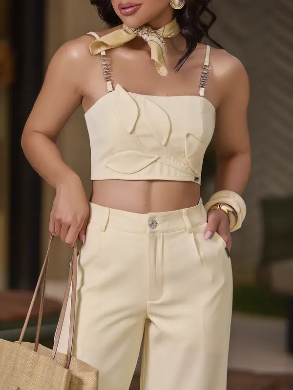 Conjunto Calça e Cropped Sofisticado com Detalhes Elegantes Empório Pit Bull