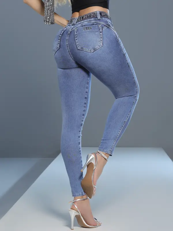Calça Skinny Modeladora e Glamourosa com Cinto de Strass Pit Bull Jeans Luxo