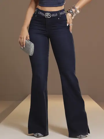 Calça Flare Elegante e Sofisticada com Cinto Personalizado Pit Bull Jeans