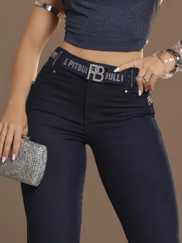 Calça Flare Elegante e Sofisticada com Cinto Personalizado Pit Bull Jeans