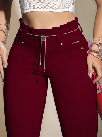 Calça Clochard Vermelha Modeladora com Cinto de Strass Pit Bull Jeans Luxo