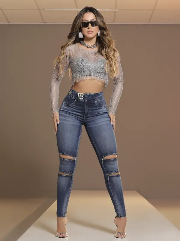 Calça Skinny Estilosa com Efeito Destroyed e Detalhes Únicos Pit Bull Jeans