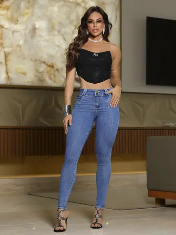 Calça Skinny Hot Pants Modeladora e Casual com Lavado Médio Pit Bull Jeans