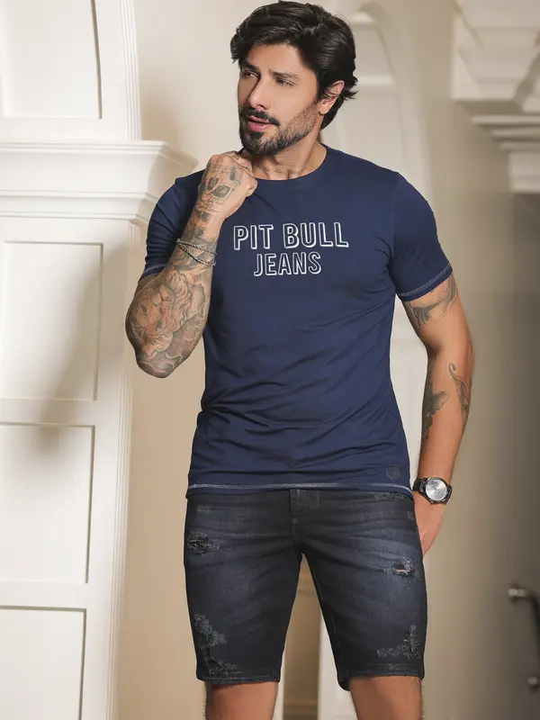 Bermuda Masculina Estilosa com Lavado Escuro e Detalhes Puídos Pit Bull Jeans Luxo