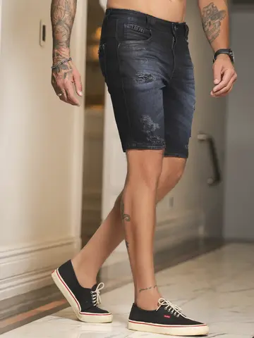 Bermuda Masculina Estilosa com Lavado Escuro e Detalhes Puídos Pit Bull Jeans Luxo