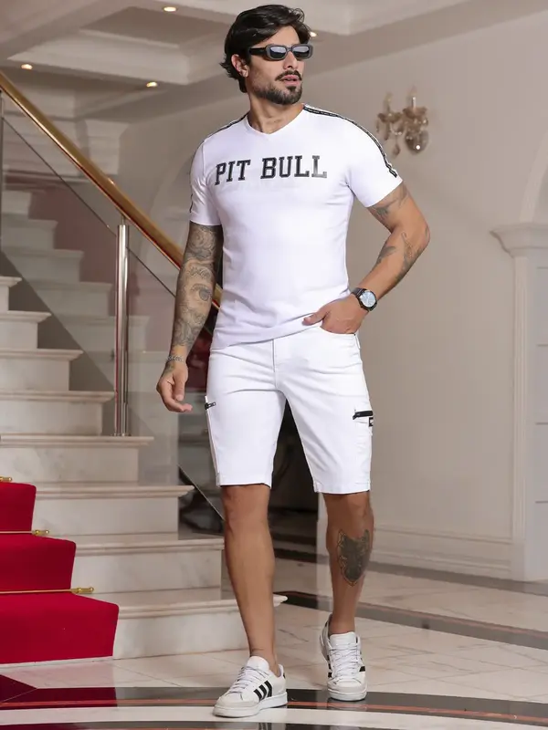 Camiseta Gola V Autêntica e Estilosa com Detalhes Metalizados Pit Bull Jeans Luxo