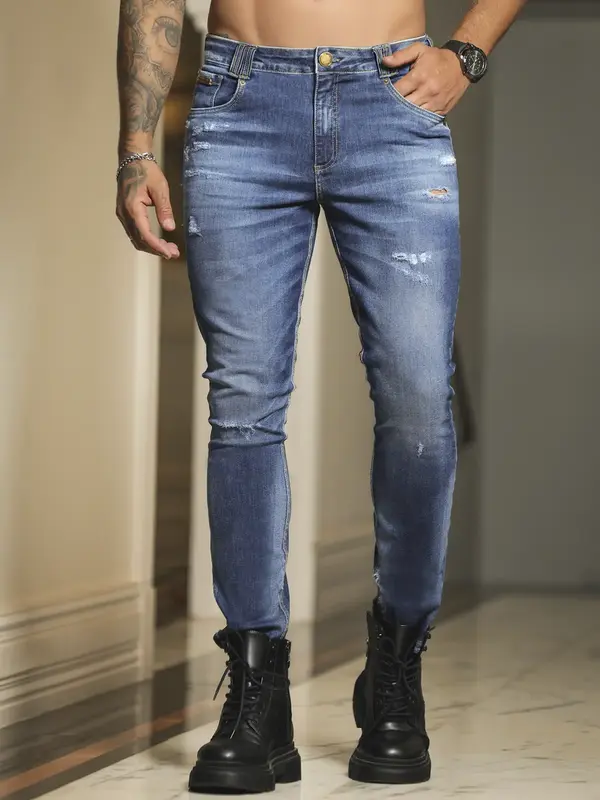 Calça Masculina Sofisticada com Lavado Médio e Detalhes Puídos Pit Bull Jeans Luxo