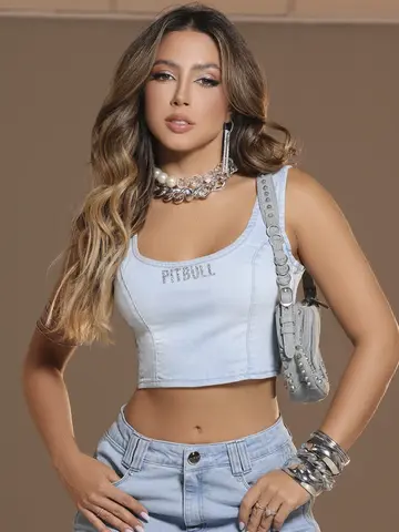 Cropped Jeans Sofisticado com Detalhes Laterais de Strass Pit Bull Jeans