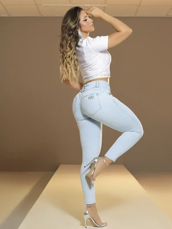 Calça Skinny Pit Bull Jeans Luxo Modeladora e Elegante com Detalhes Únicos