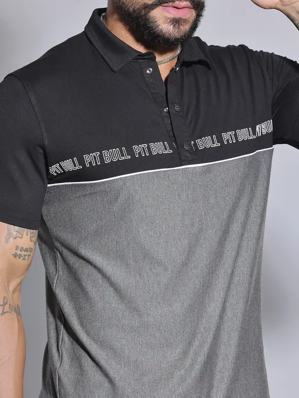 Polo Masculina Estilosa e Casual com Estampa em Relevo Pit Bull Jeans Luxo