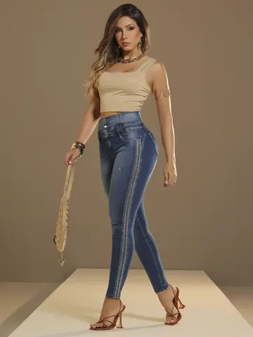 Cropped Casual e Sofisticado com Alças Personalizadas Pit Bull Jeans