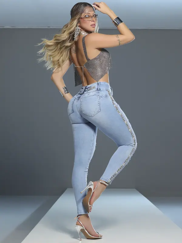 Calça Skinny Sofisticada com Lateral de Strass e Detalhes Destroyeds Pit Bull Jeans Luxo