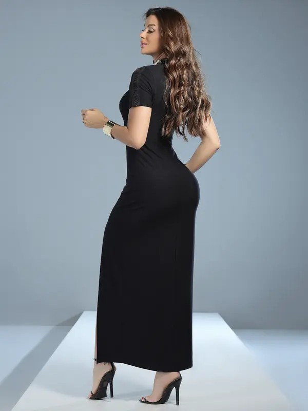 Vestido Longo Preto Estiloso e Autêntico com Fenda Lateral Pit Bull Jeans