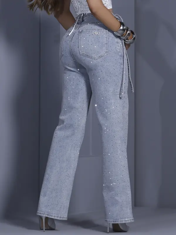 Calça Wide Leg Conceito Sofisticada com Pedrarias e Cinto Personalizado Pit Bull Jeans