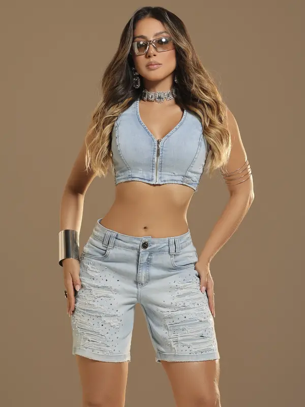 Bermuda Soltinha Confortável com Pedrarias e Estilo Destroyed Pit Bull Jeans Luxo