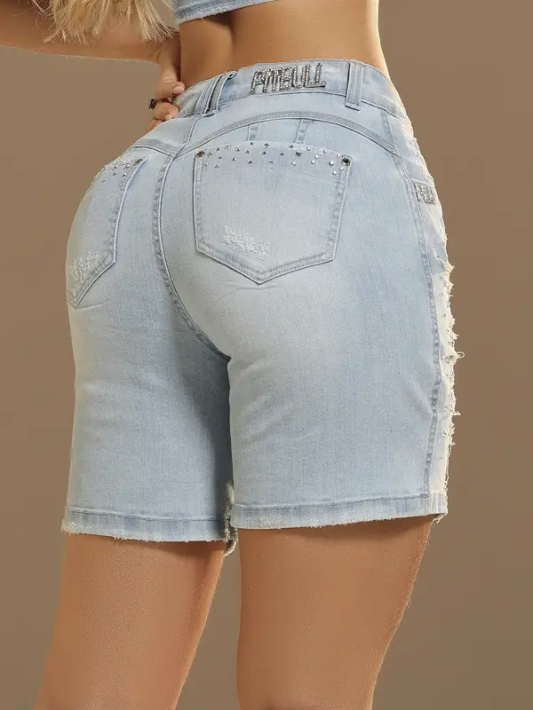 Bermuda Soltinha Confortável com Pedrarias e Estilo Destroyed Pit Bull Jeans Luxo