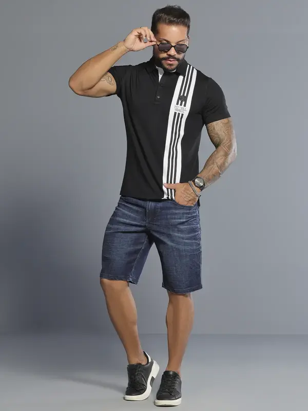 Polo Masculina com Listas Frontais e Estampa Hexagonal Pit Bull Luxo