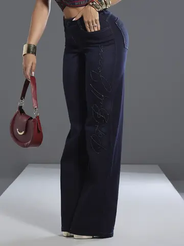 Calça Wide Leg Escura Estilosa e Elegante com Escrita Bordada Pit Bull Jeans Luxo