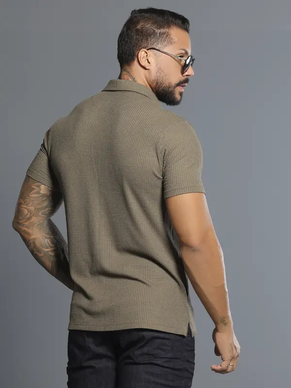 Polo Verde Musgo com Zíper e Gola Estruturada Pit Bull Jeans Luxo