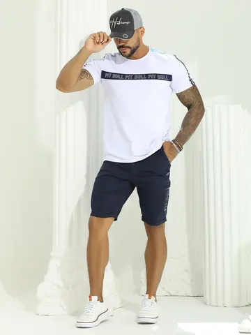 Camiseta Masculina com Estampa em Relevo e Detalhe nos Ombros Pit Bull Jeans Luxo