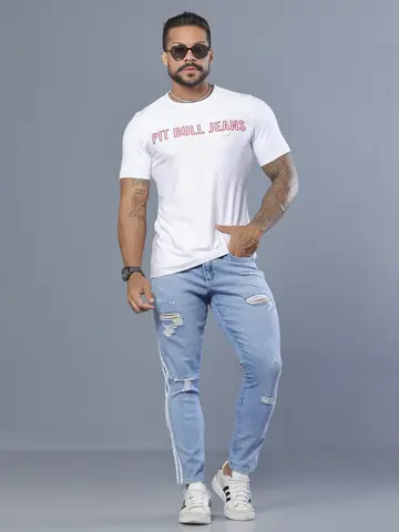 Camiseta Branca Masculina com Estampa em Relevo e Detalhes Vermelhos Pit Bull Jeans Luxo