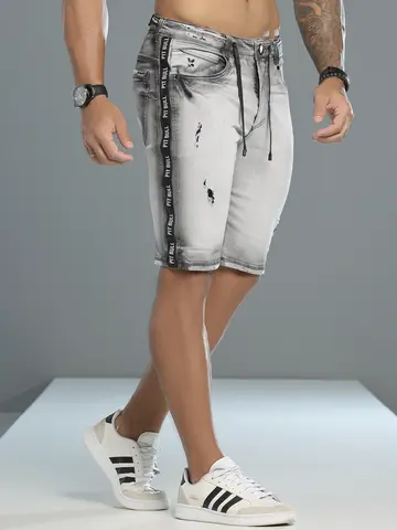 Bermuda Masculina Estilosa com Detalhes Puídos e Cordão de Amarração Pit Bull Jeans Luxo