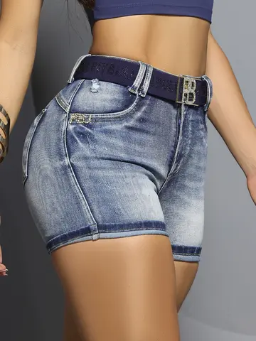 Short Jeans Claro com Cinto de Pedrarias e Bojo Removível Pit Bull Jeans Luxo