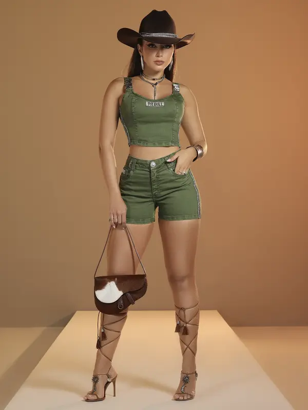Cropped Feminino Verde Com Bojo Removível E Manta De Strass Pit Bull Jeans
