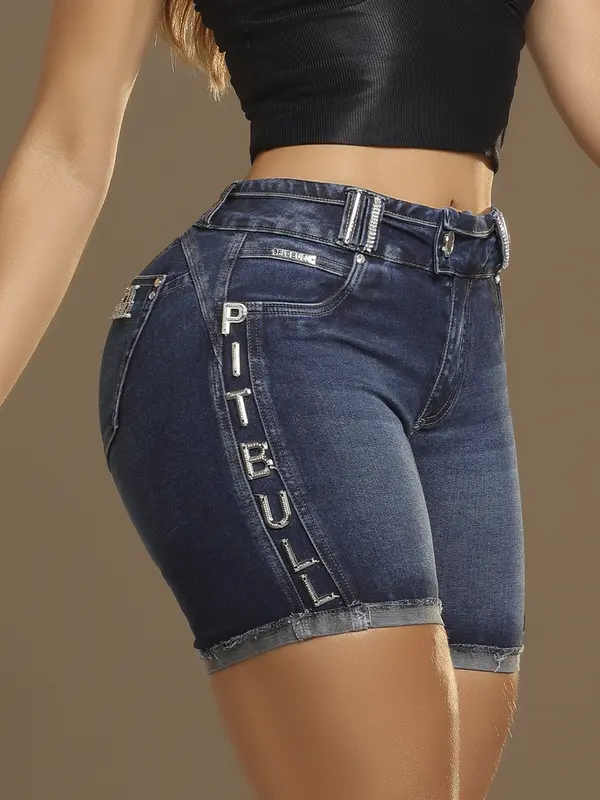 Bermuda Meia Coxa Modeladora e Confortável com Detalhes Únicos Pit Bull Jeans Luxo