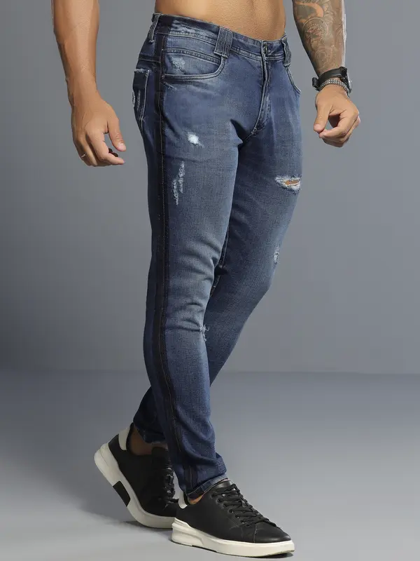 Calça Masculina Azul Marinho com Puídos e Patch Pit Bull Jeans Luxo