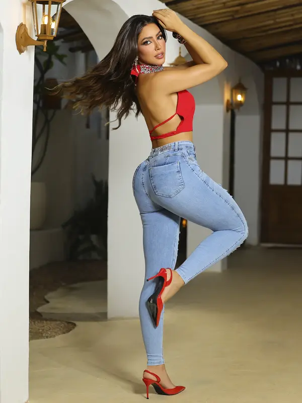 Calça Skinny Modeladora com Lavado Claro e Detalhes Navalhados Pit Bull Jeans Luxo