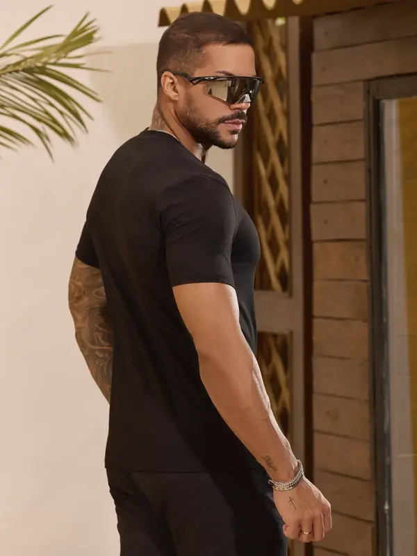 Camiseta Masculina Gola O Preta Estilosa e Casual Pit Bull Jeans Premium