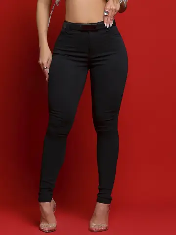 Calça Hot Pants Preta Modeladora e Estilosa com Cinto Pit Bull Jeans Premium