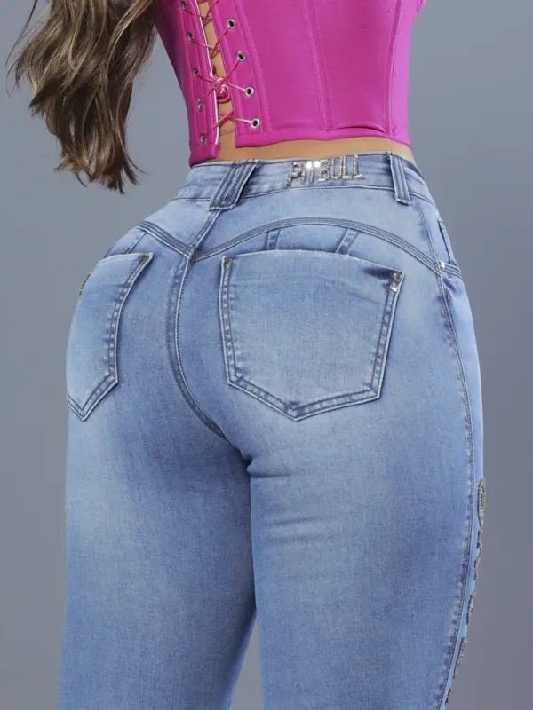 Calça Hot Pants Modeladora com Logomania Lateral Pit Bull Jeans Luxo