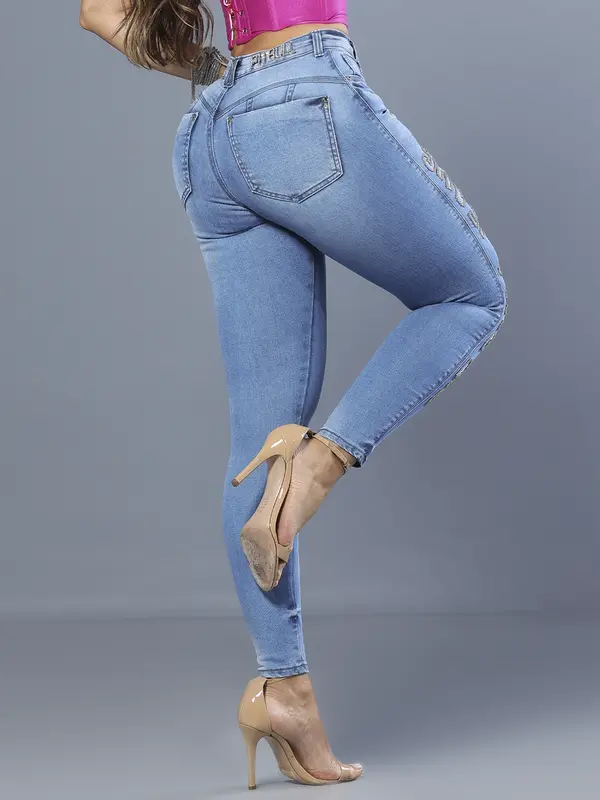 Calça Hot Pants Modeladora com Logomania Lateral Pit Bull Jeans Luxo