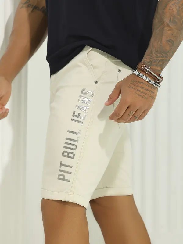 Bermuda Masculina Estilosa e Casual com Logomania Lateral Pit Bull Jeans Luxo