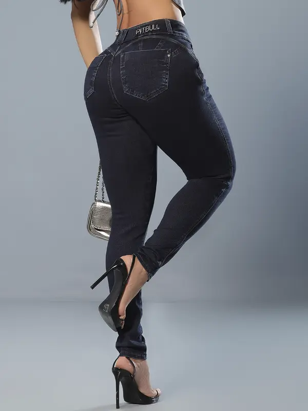 Calça Skinny Modeladora e Sofisticada com Logomania de Strass Pit Bull Jeans Luxo