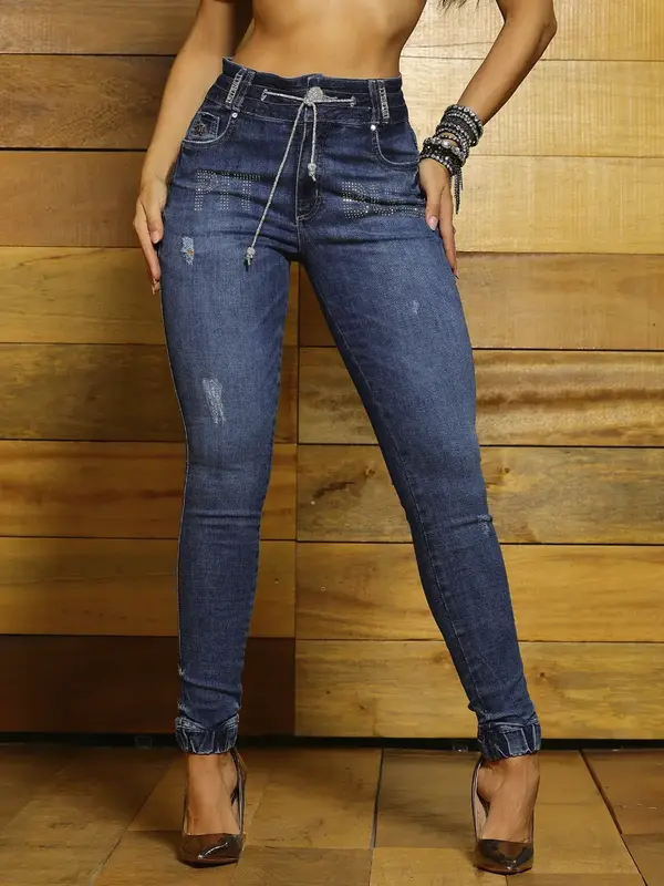Calça Jogger Estilosa com Cordão de Strass e Logomania Pit Bull Jeans Luxo