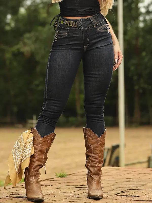 Calça Skinny Modeladora e Versátil com Detalhes Únicos Pit Bull Jeans Luxo