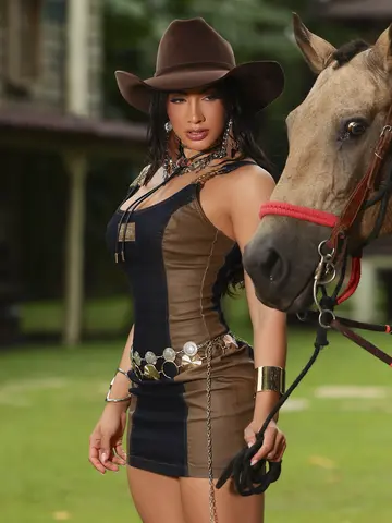 Vestido Jeans Sofisticado e Modelador com Recortes Laterais Pit Bull Jeans