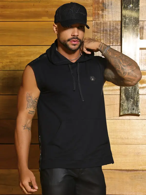 Camiseta com Capuz Preto Estiloso e Casual Pit Bull Jeans Luxo