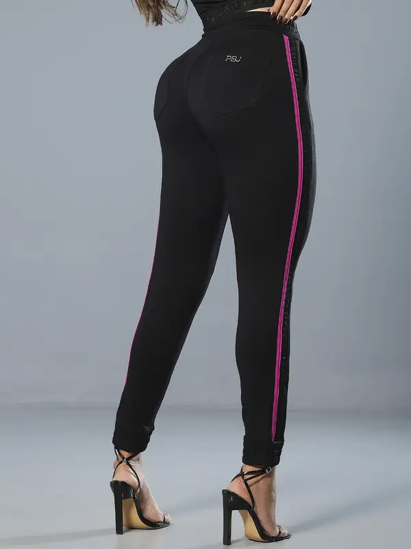 Calça Jogger Preta Estilosa e Confortável com Lateral Personalizada Pit Bull Jeans Luxo