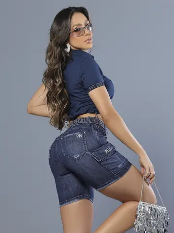 Bermuda Feminina Estilosa com Bolsos Cargo e Cinto Personalizado Pit Bull Jeans Luxo
