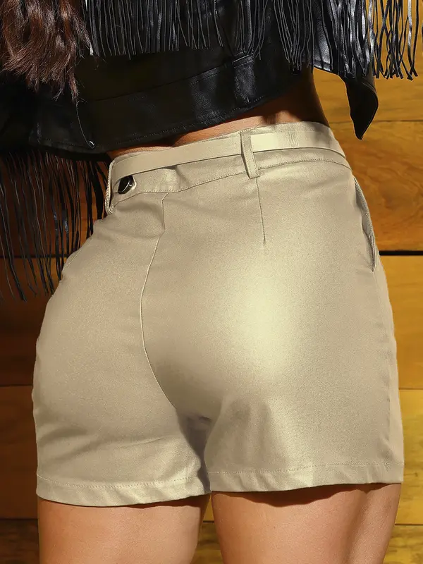 Short Feminino Empório Pit Bull Sofisticado e Versátil com Cinto Casual
