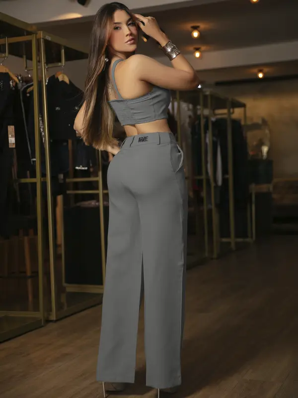 Conjunto Calça e Cropped Elegante e Versátil com Alças Personalizadas Empório Pit Bull